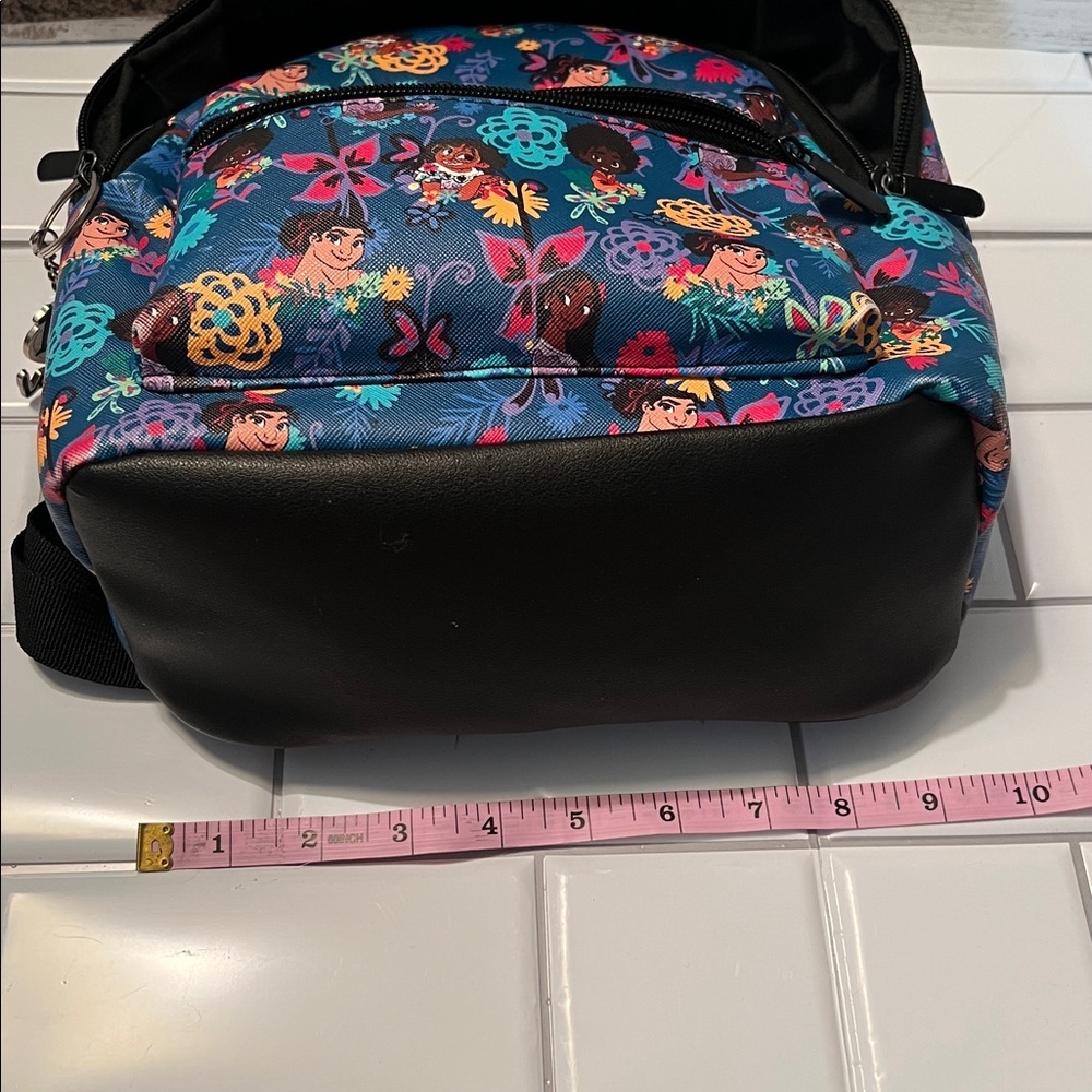 Disney Encanto backpack - Picture 10 of 10